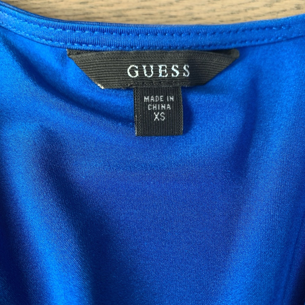 Guess V- Neck Ruched Dress - Picture 6 of 7
